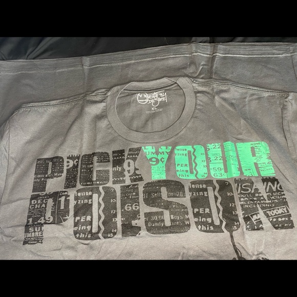 LIKE-NEW MENS DEATH BY DESIRE SHIRT - Picture 2 of 2